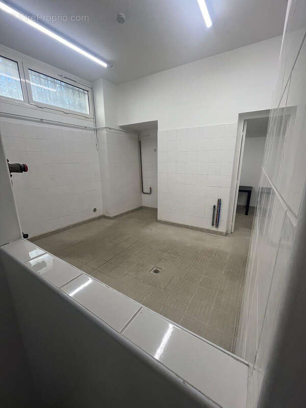 Commerce à MARSEILLE-5E