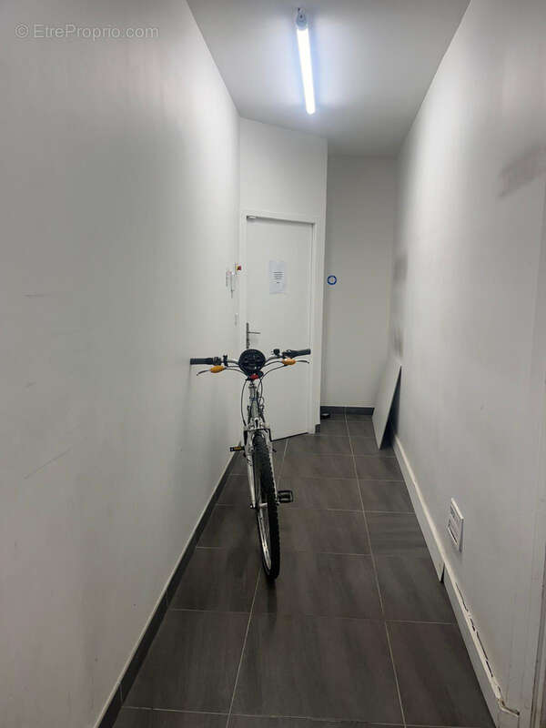 Commerce à MARSEILLE-5E