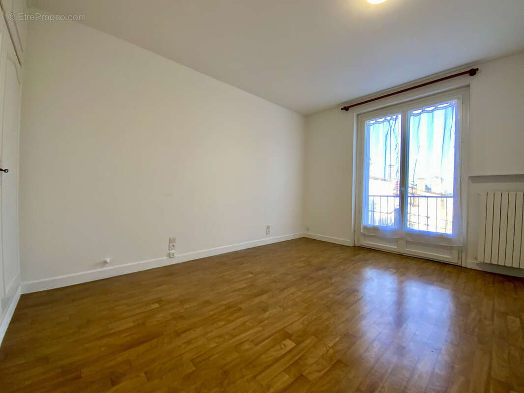 Appartement à SAINTES