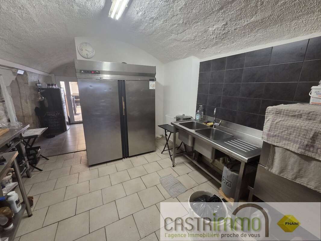 Commerce à RESTINCLIERES