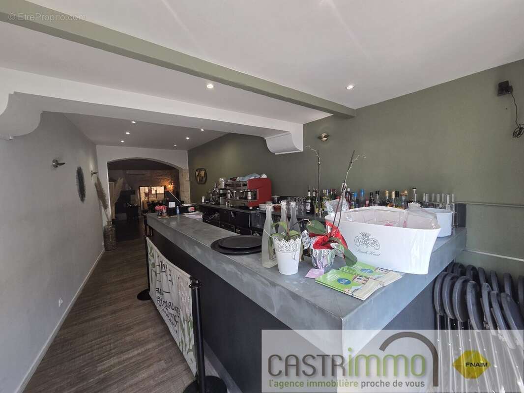 Commerce à RESTINCLIERES