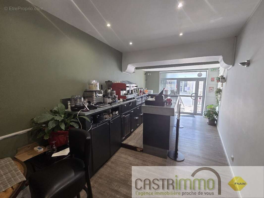 Commerce à RESTINCLIERES