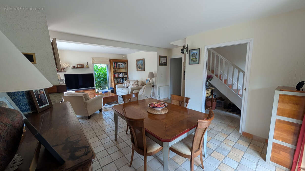 Maison à LE MINIHIC-SUR-RANCE