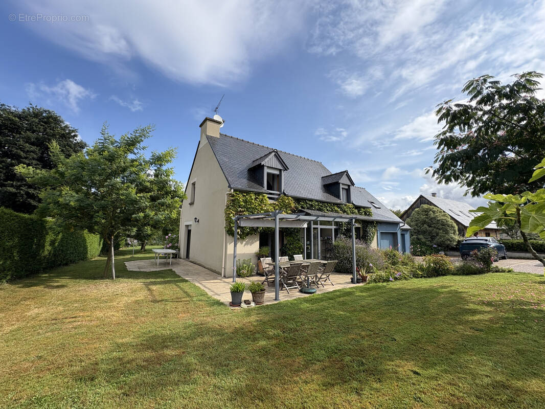 Maison à LE MINIHIC-SUR-RANCE