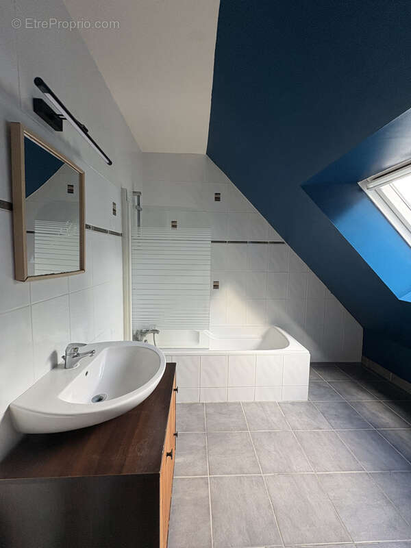 Maison à MINIAC-MORVAN