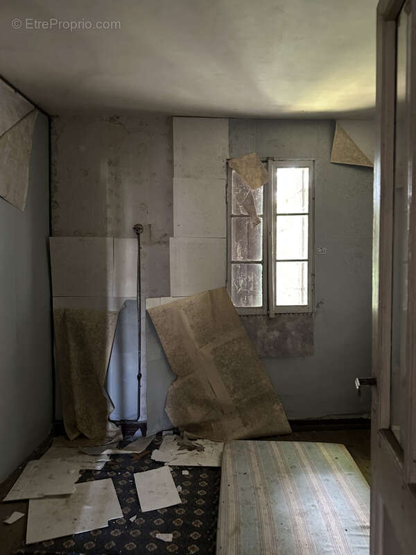 Maison à LA ROCHE-CHALAIS