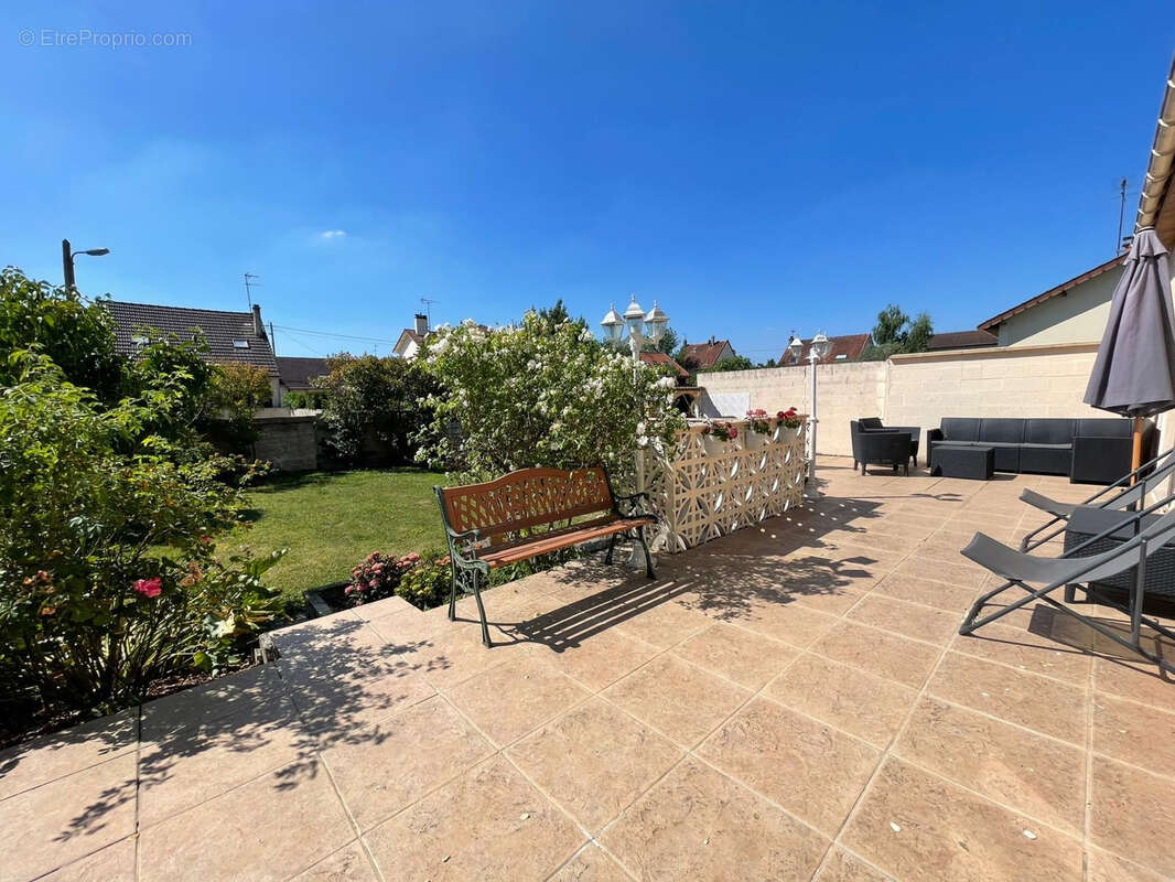 Maison à TREMBLAY-EN-FRANCE