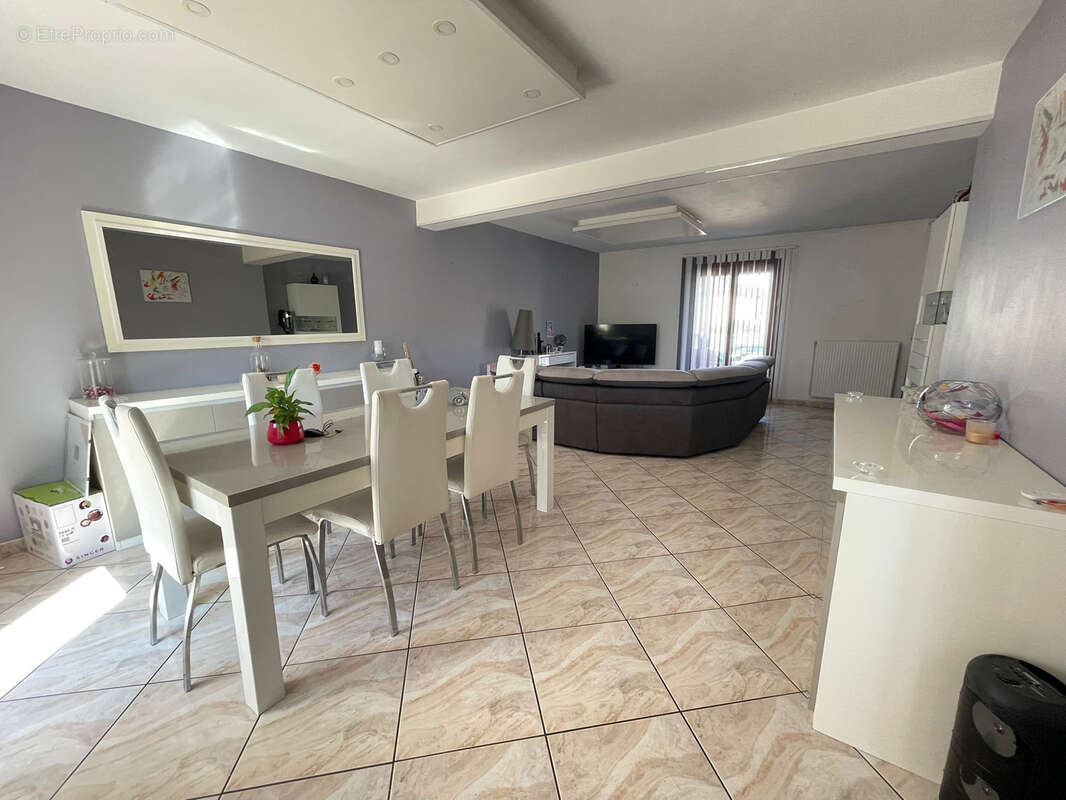 Maison à TREMBLAY-EN-FRANCE