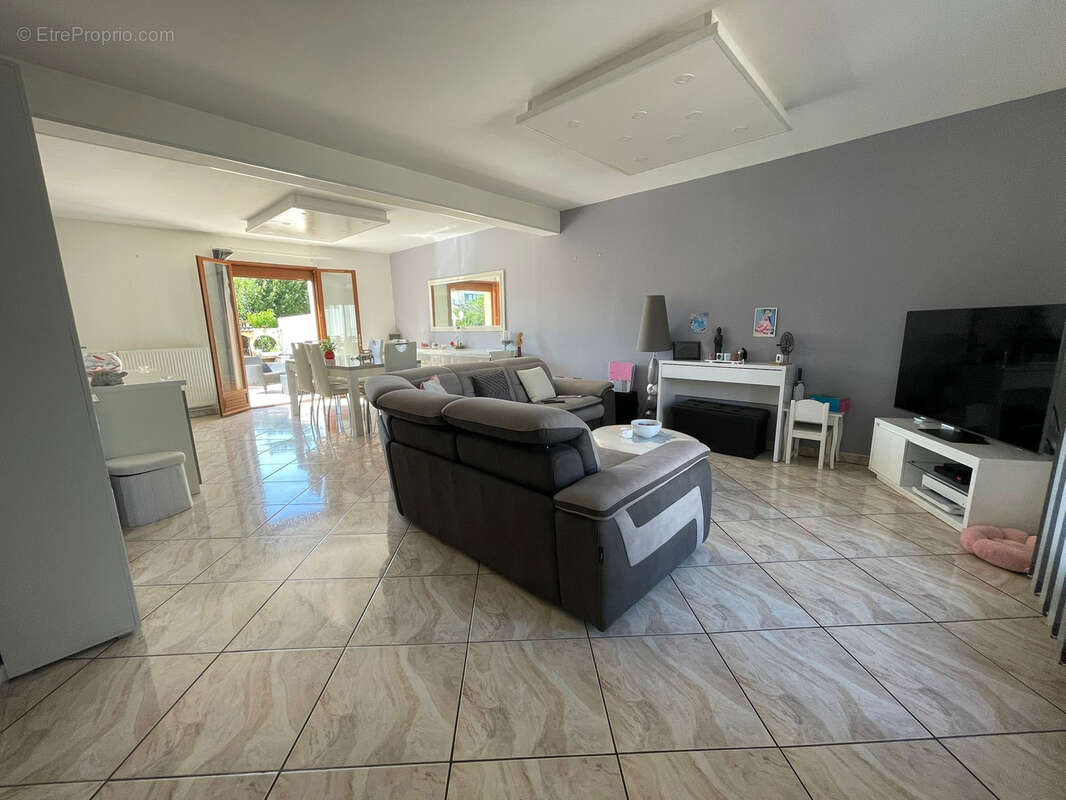 Maison à TREMBLAY-EN-FRANCE