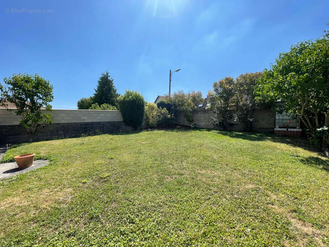 Maison à TREMBLAY-EN-FRANCE