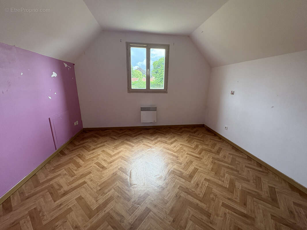 Maison à NEUFMOULIN