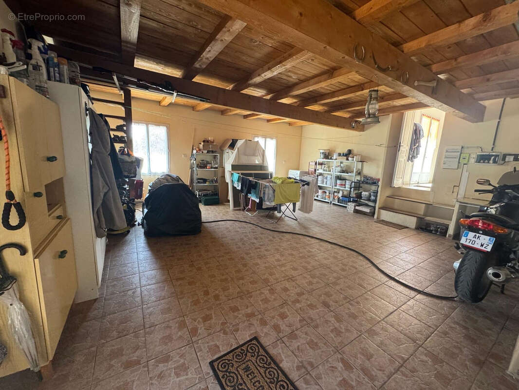 Maison à SAINTE-CECILE-LES-VIGNES