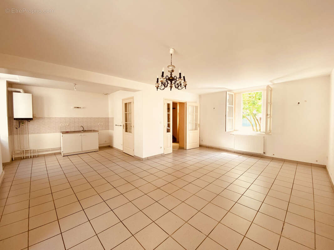 Maison à COUTURE-SUR-LOIR