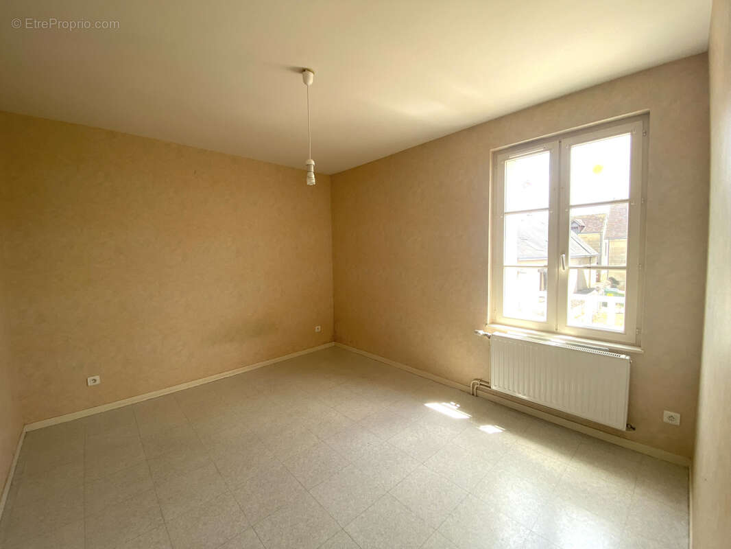 Maison à COUTURE-SUR-LOIR