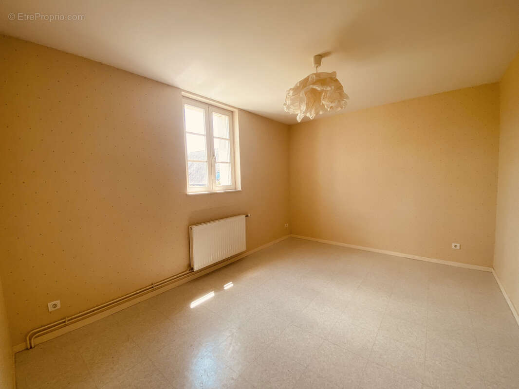 Maison à COUTURE-SUR-LOIR