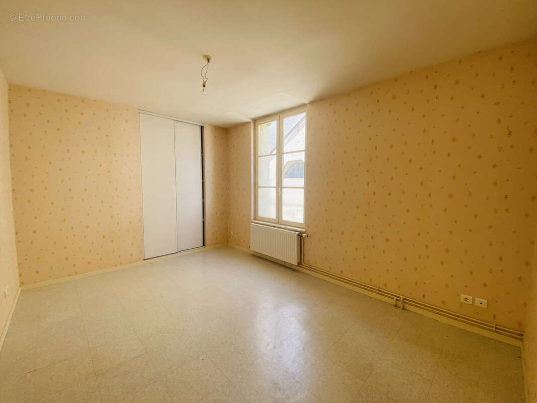 Maison à COUTURE-SUR-LOIR