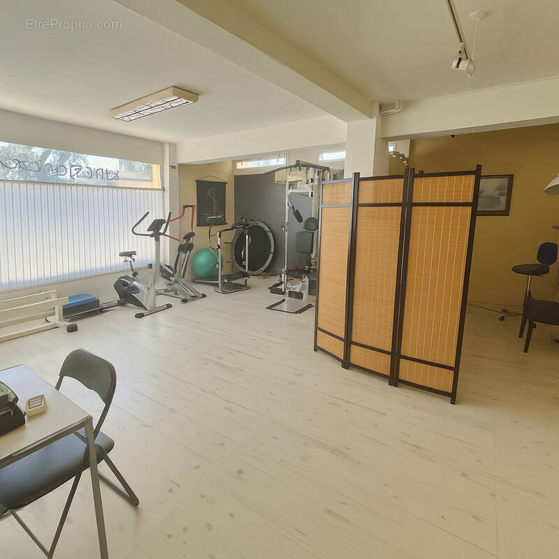 Commerce à LA SEYNE-SUR-MER