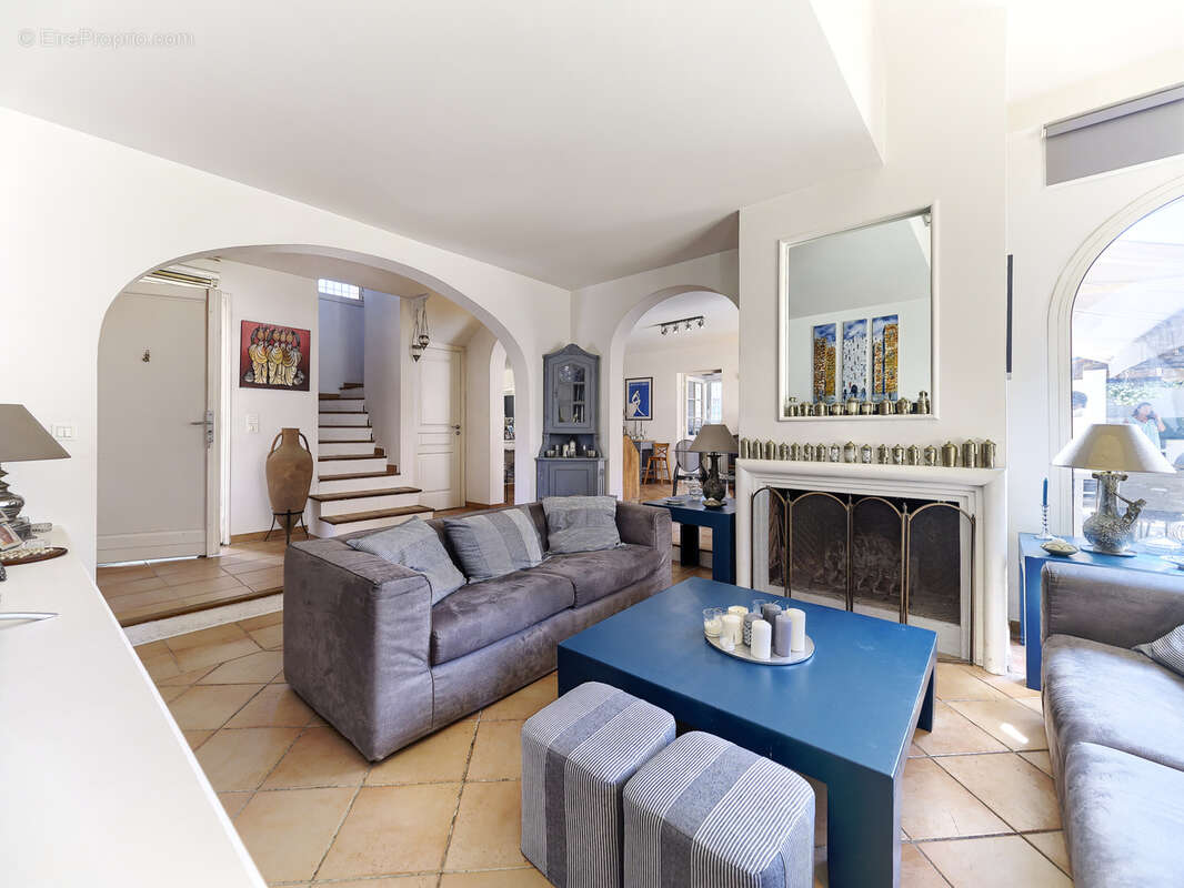 Maison à VILLENEUVE-LOUBET