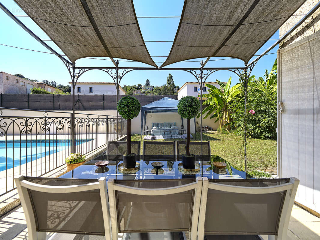 Maison à VILLENEUVE-LOUBET