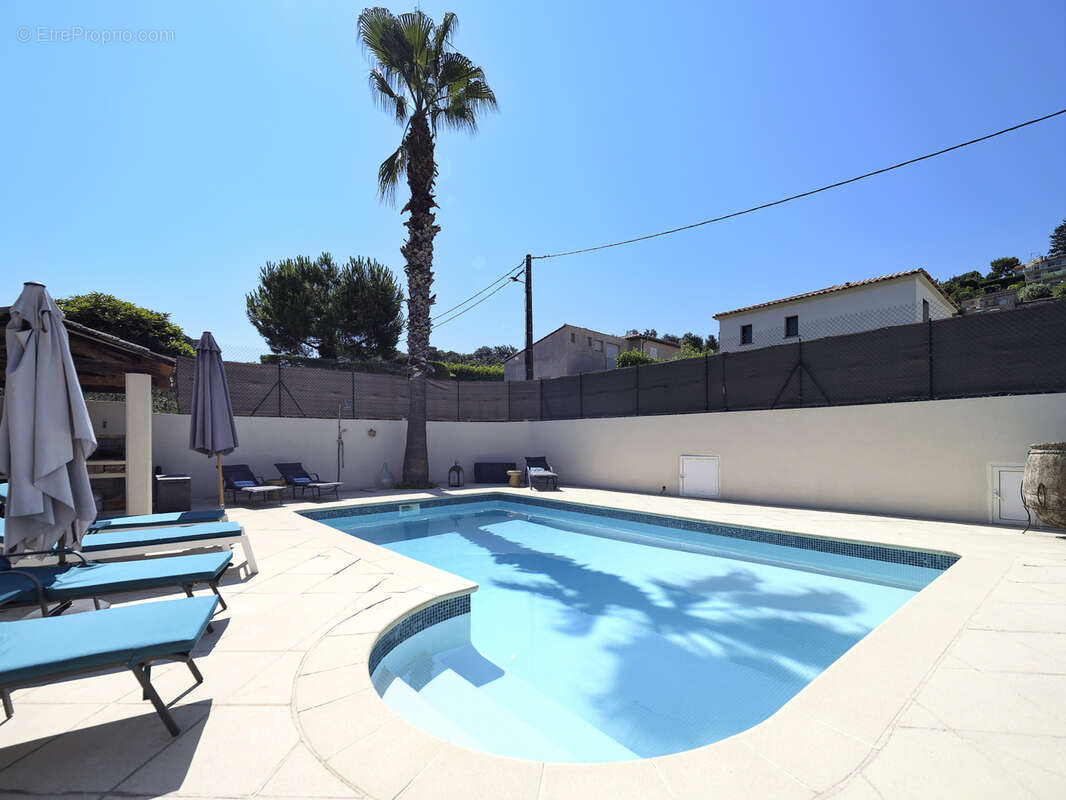 Maison à VILLENEUVE-LOUBET