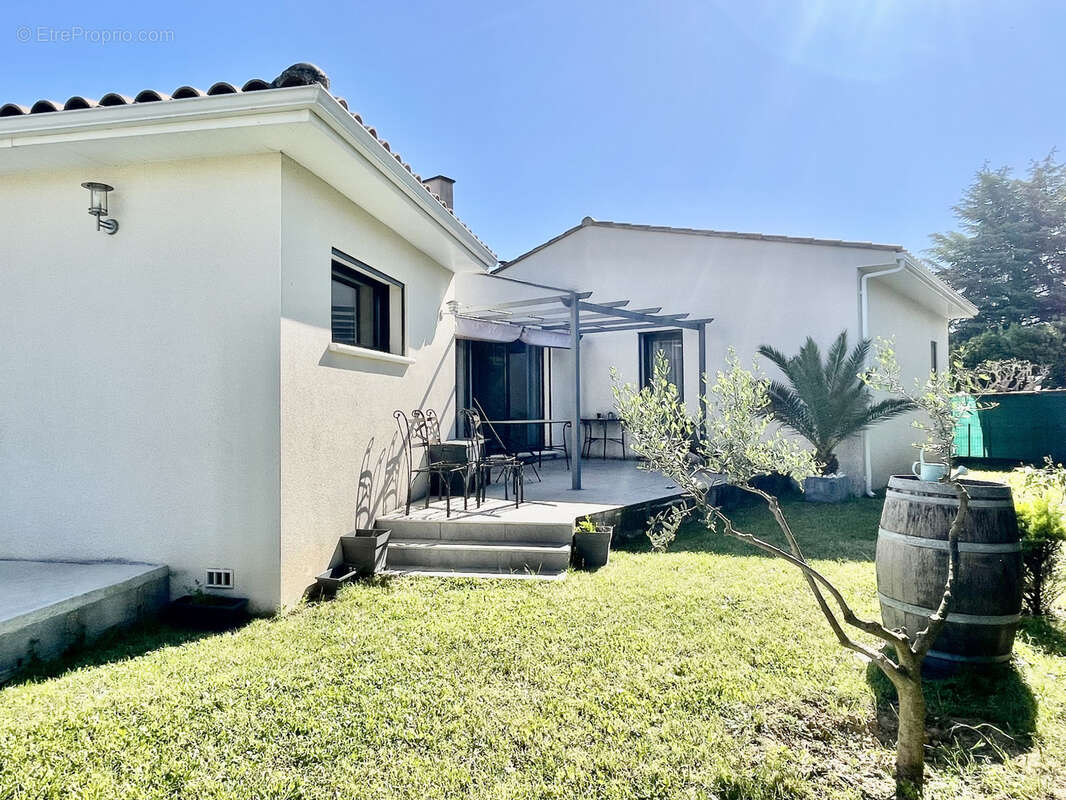 Maison à SAINT-PAUL-LES-FONTS