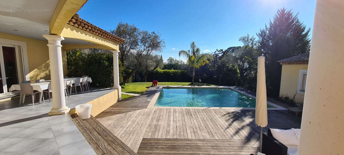 Maison à SOLLIES-PONT