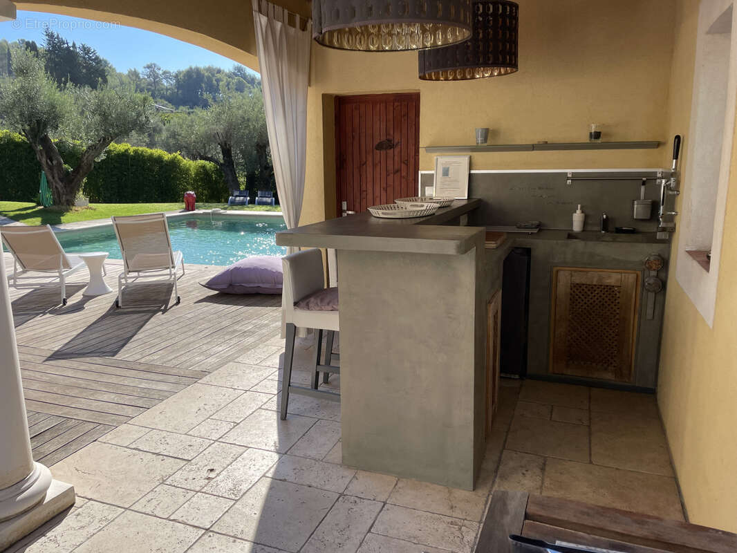 Maison à SOLLIES-PONT