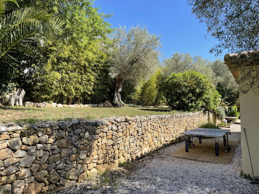 Maison à SOLLIES-PONT