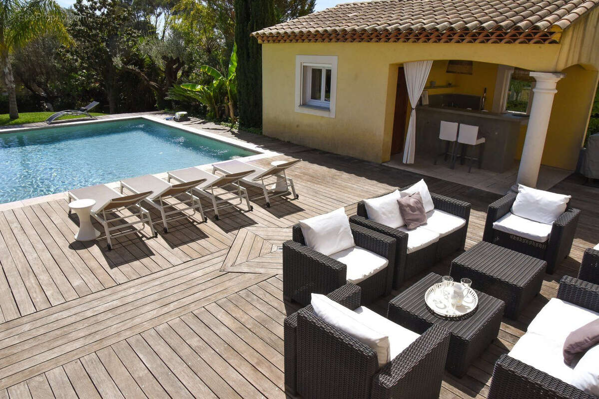 Maison à SOLLIES-PONT