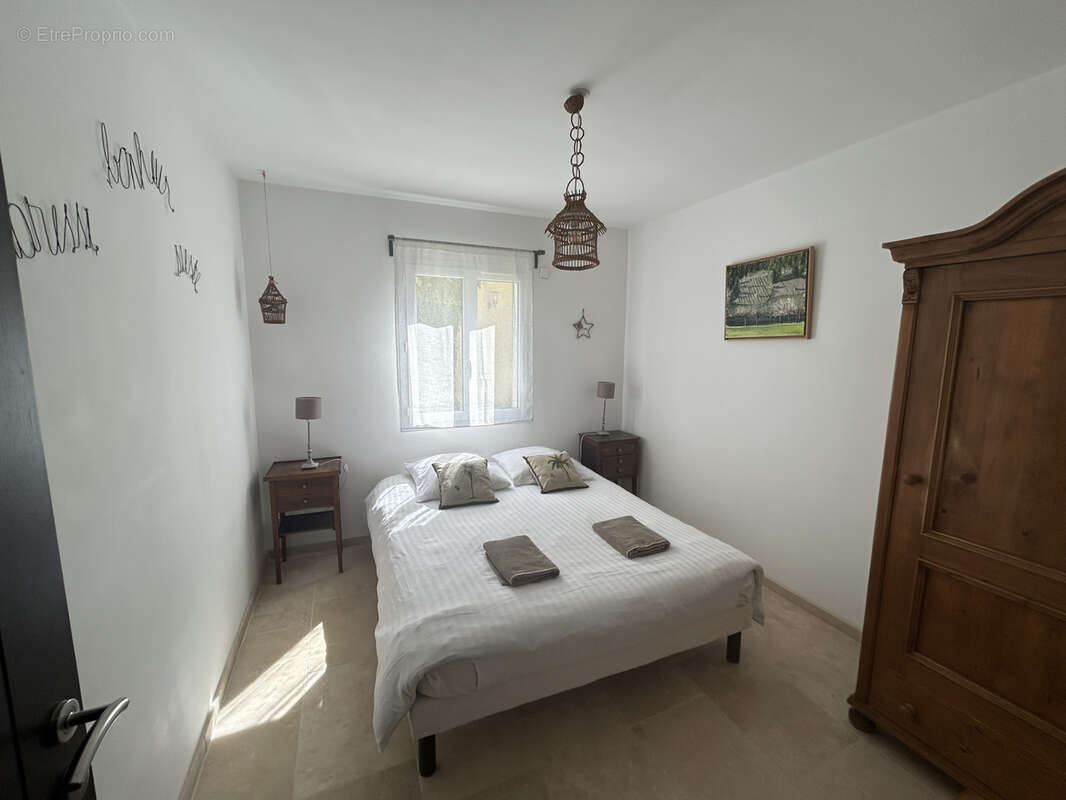 Maison à SOLLIES-PONT