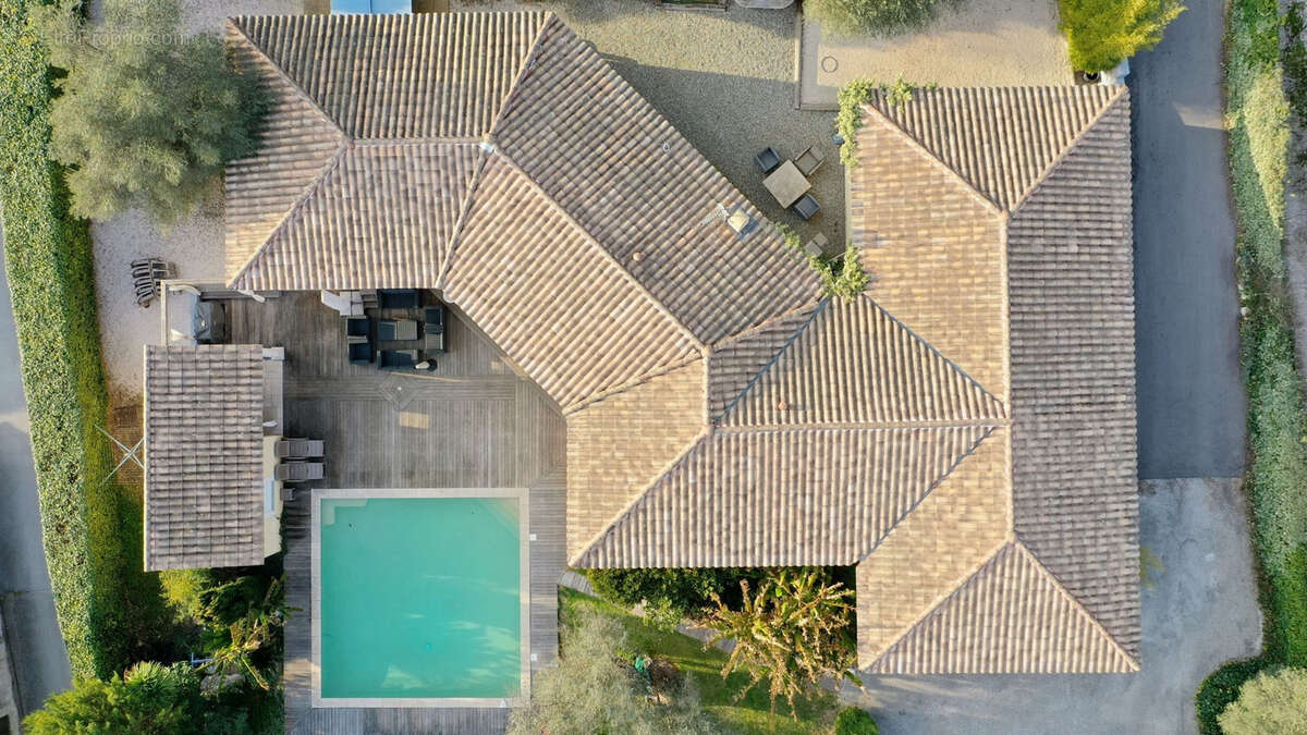 Maison à SOLLIES-PONT