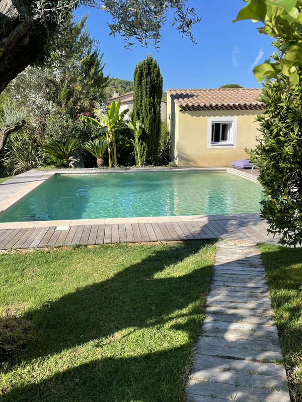 Maison à SOLLIES-PONT