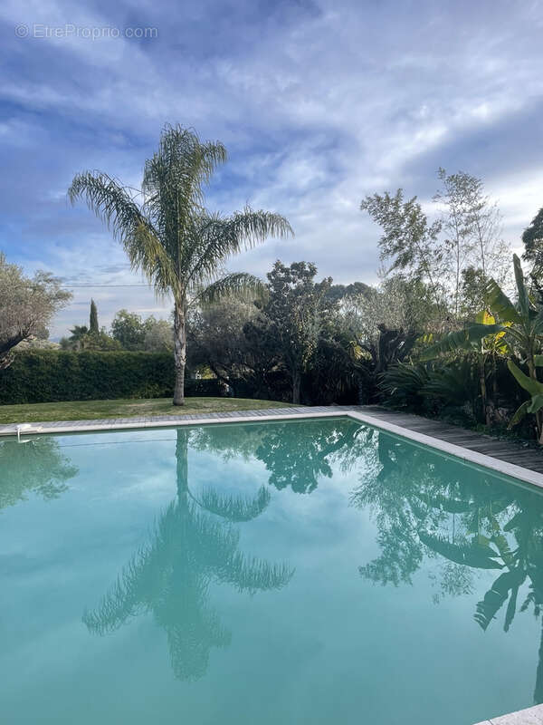 Maison à SOLLIES-PONT