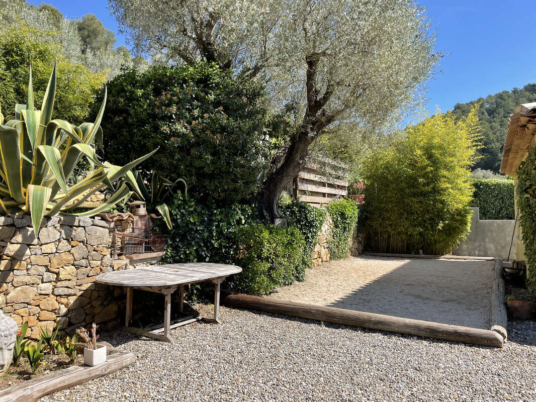 Maison à SOLLIES-PONT