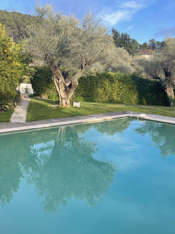 Maison à SOLLIES-PONT