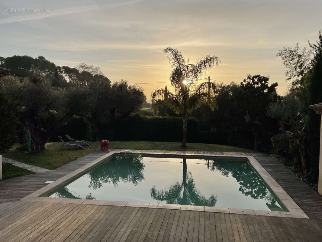 Maison à SOLLIES-PONT