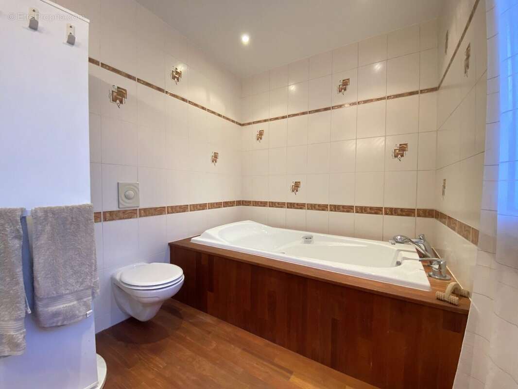 Maison à SOISY-SUR-SEINE