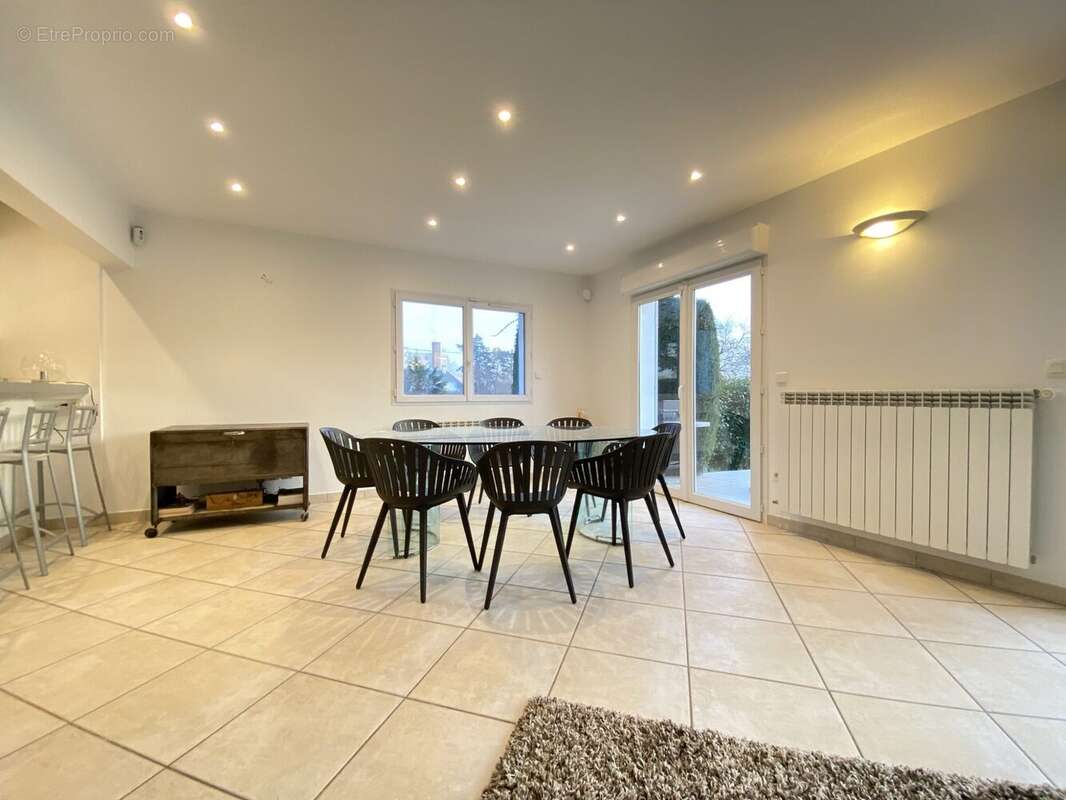 Maison à SOISY-SUR-SEINE