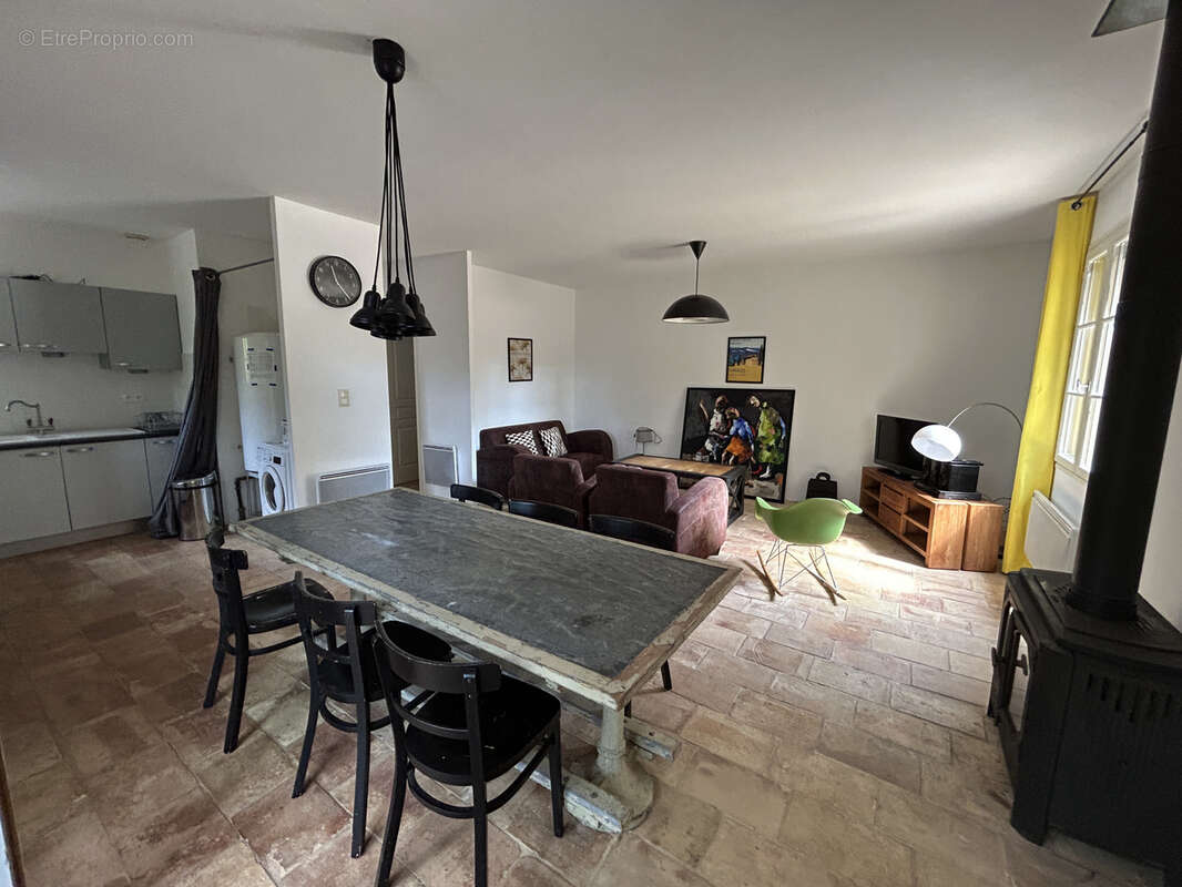 Maison à SAINT-QUENTIN-LA-POTERIE