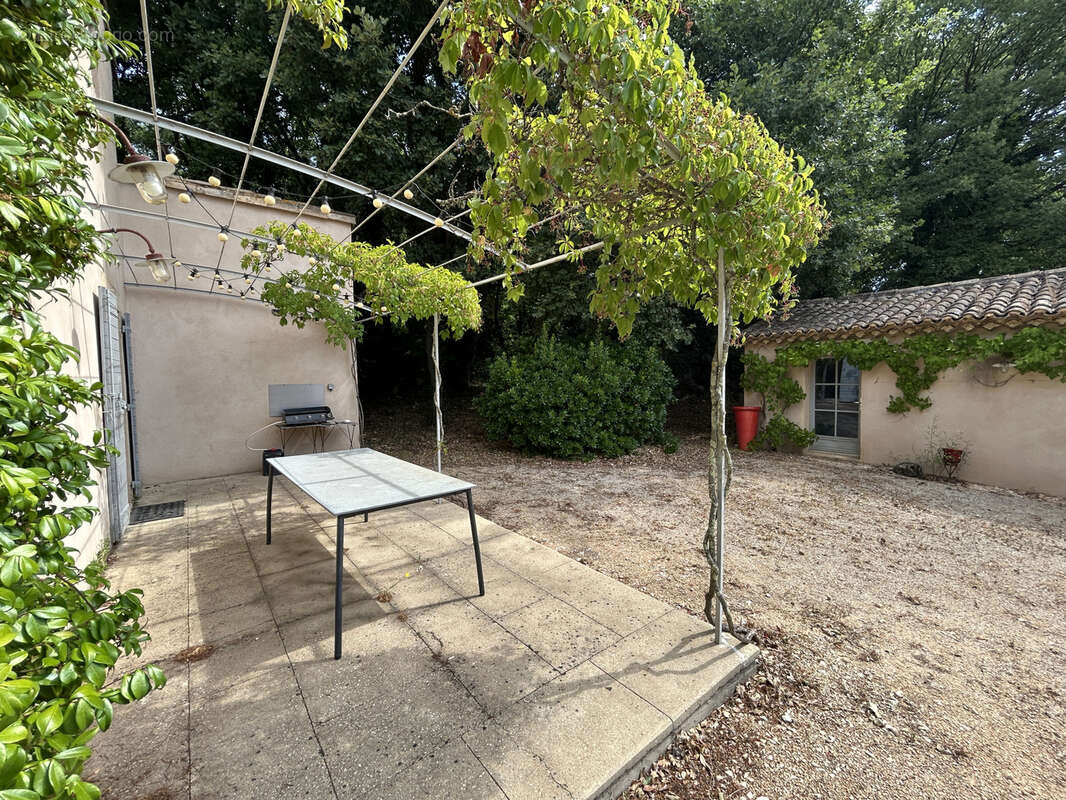 Maison à SAINT-QUENTIN-LA-POTERIE