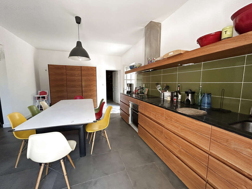 Maison à SAINT-QUENTIN-LA-POTERIE