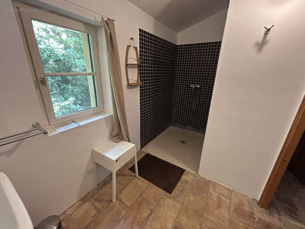 Maison à SAINT-QUENTIN-LA-POTERIE