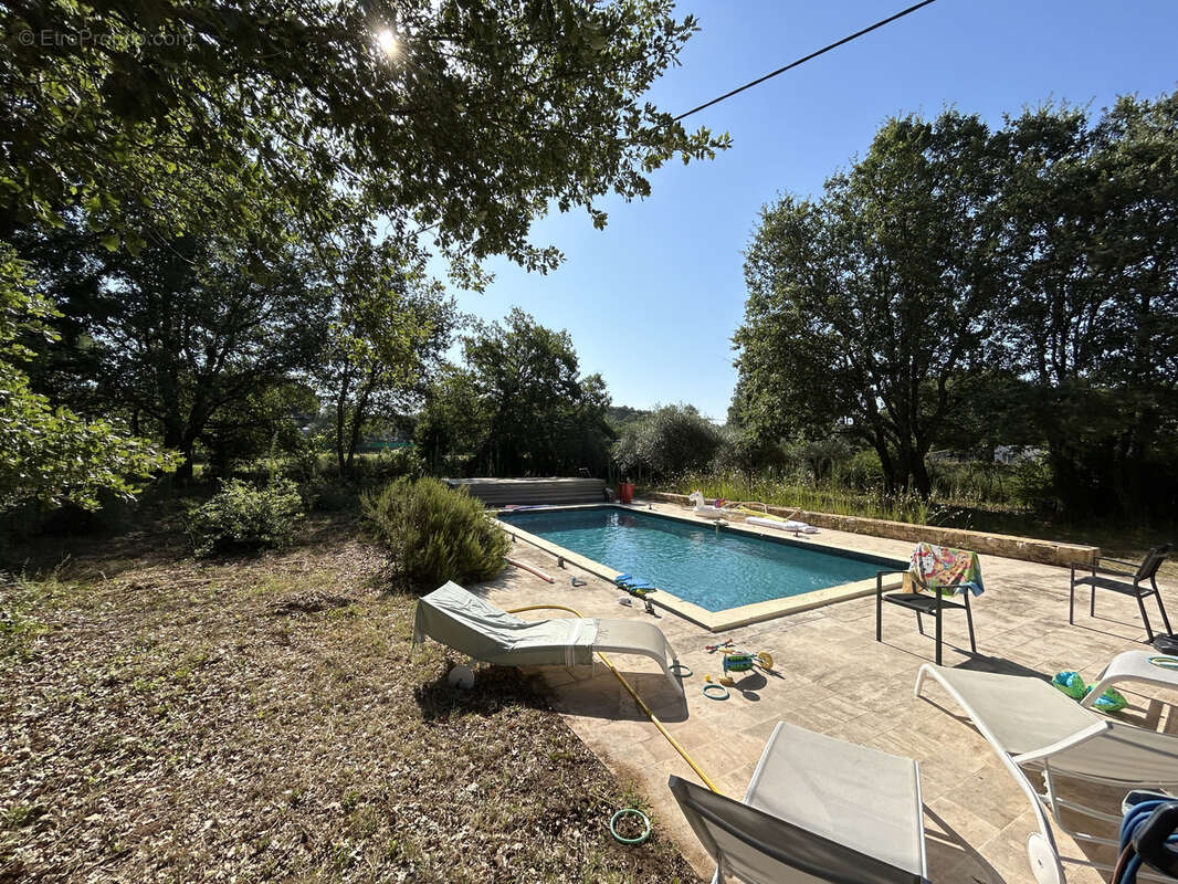 Maison à SAINT-QUENTIN-LA-POTERIE