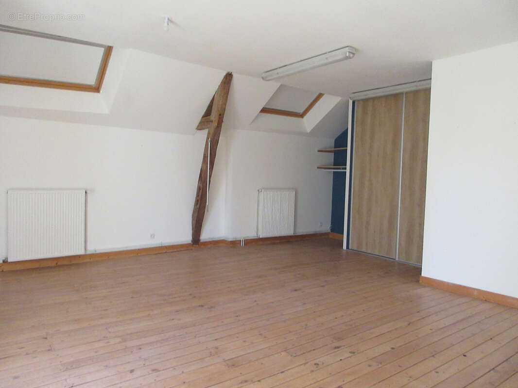 Maison à ARGENTON-SUR-CREUSE