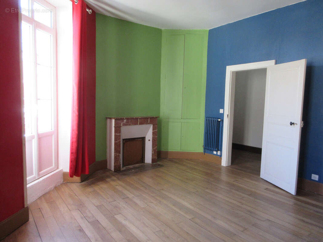 Maison à ARGENTON-SUR-CREUSE