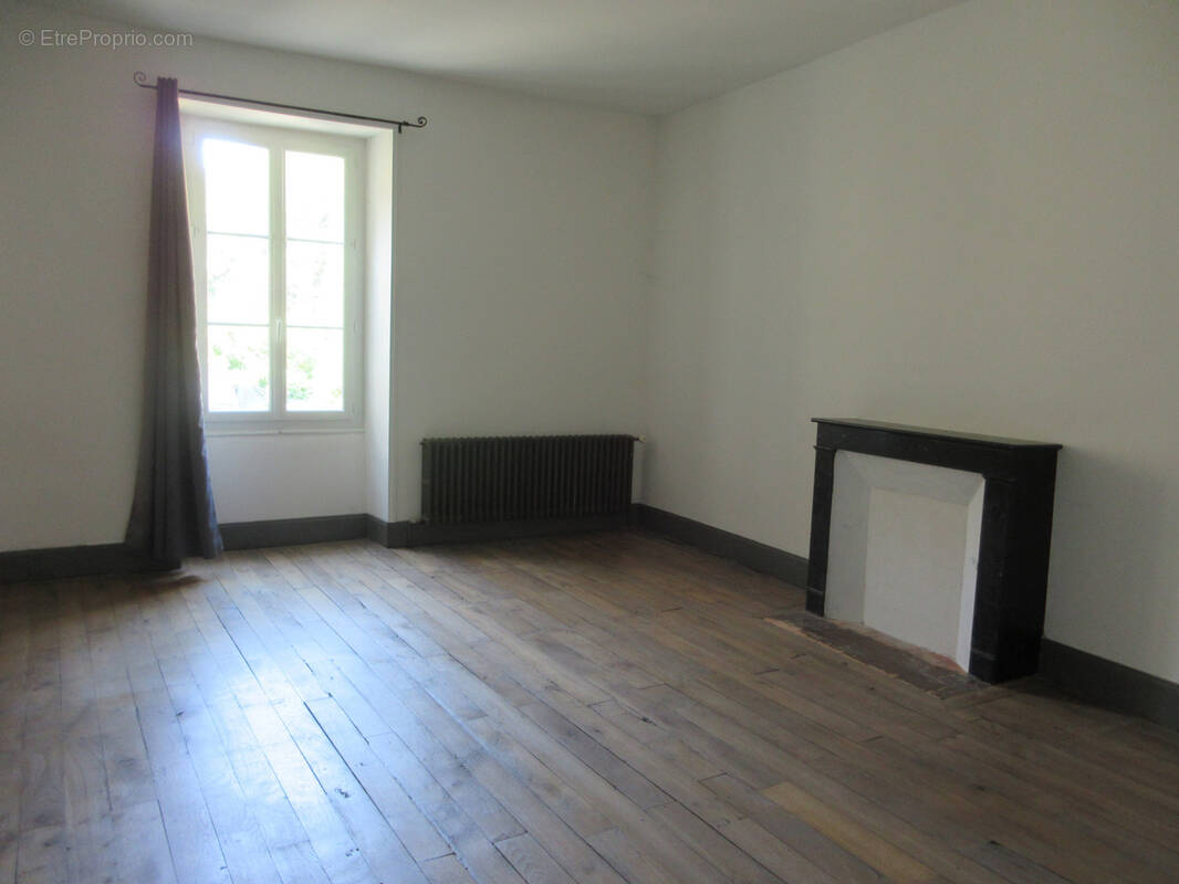 Maison à ARGENTON-SUR-CREUSE