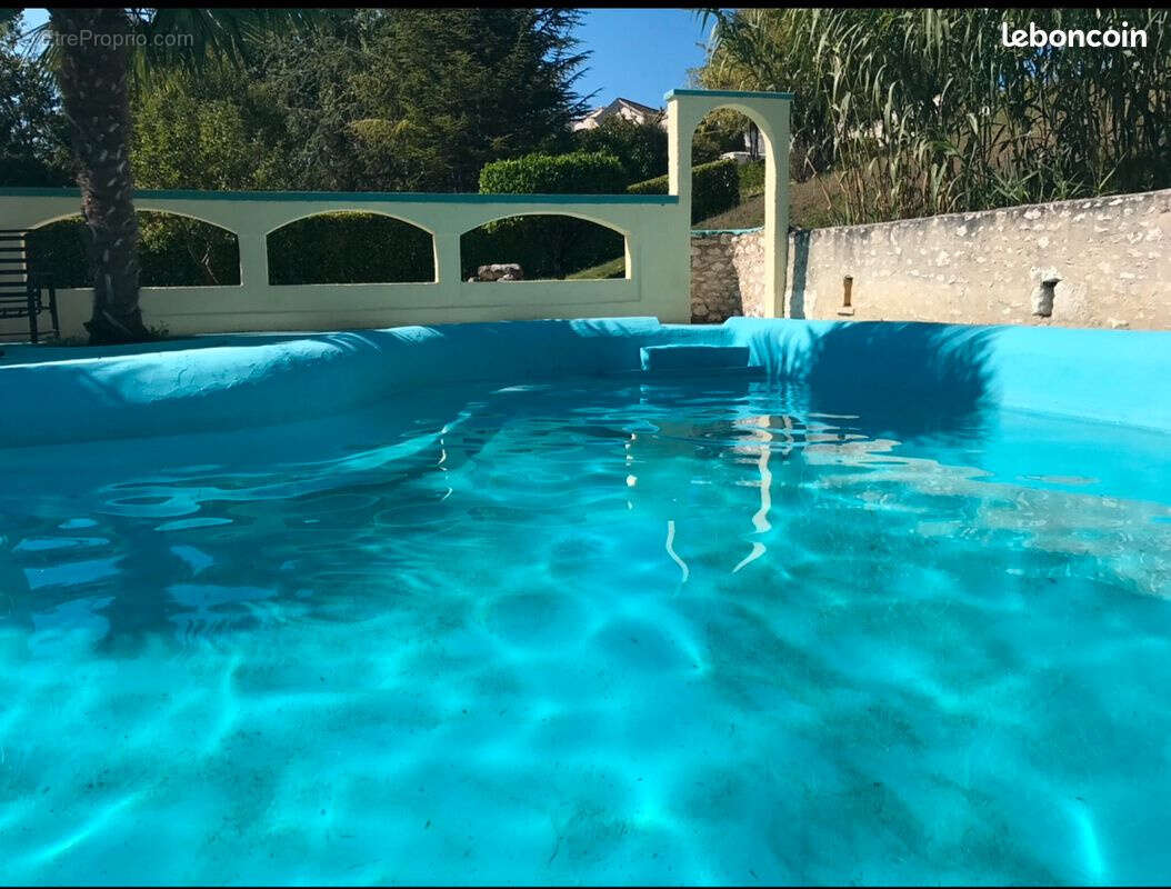 Maison à MONTAIGU-DE-QUERCY