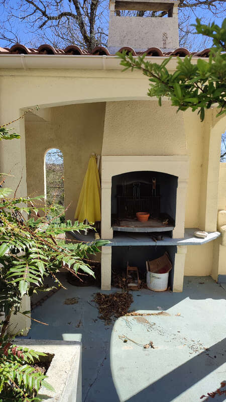 Maison à MONTAIGU-DE-QUERCY