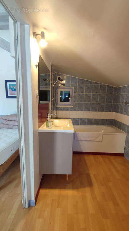 Maison à MONTAIGU-DE-QUERCY