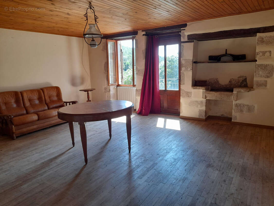 Maison à BAGAT-EN-QUERCY